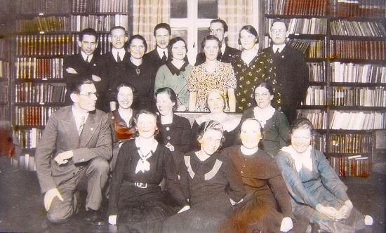 Historisk gruppbild från Hagabergs tidiga historia.